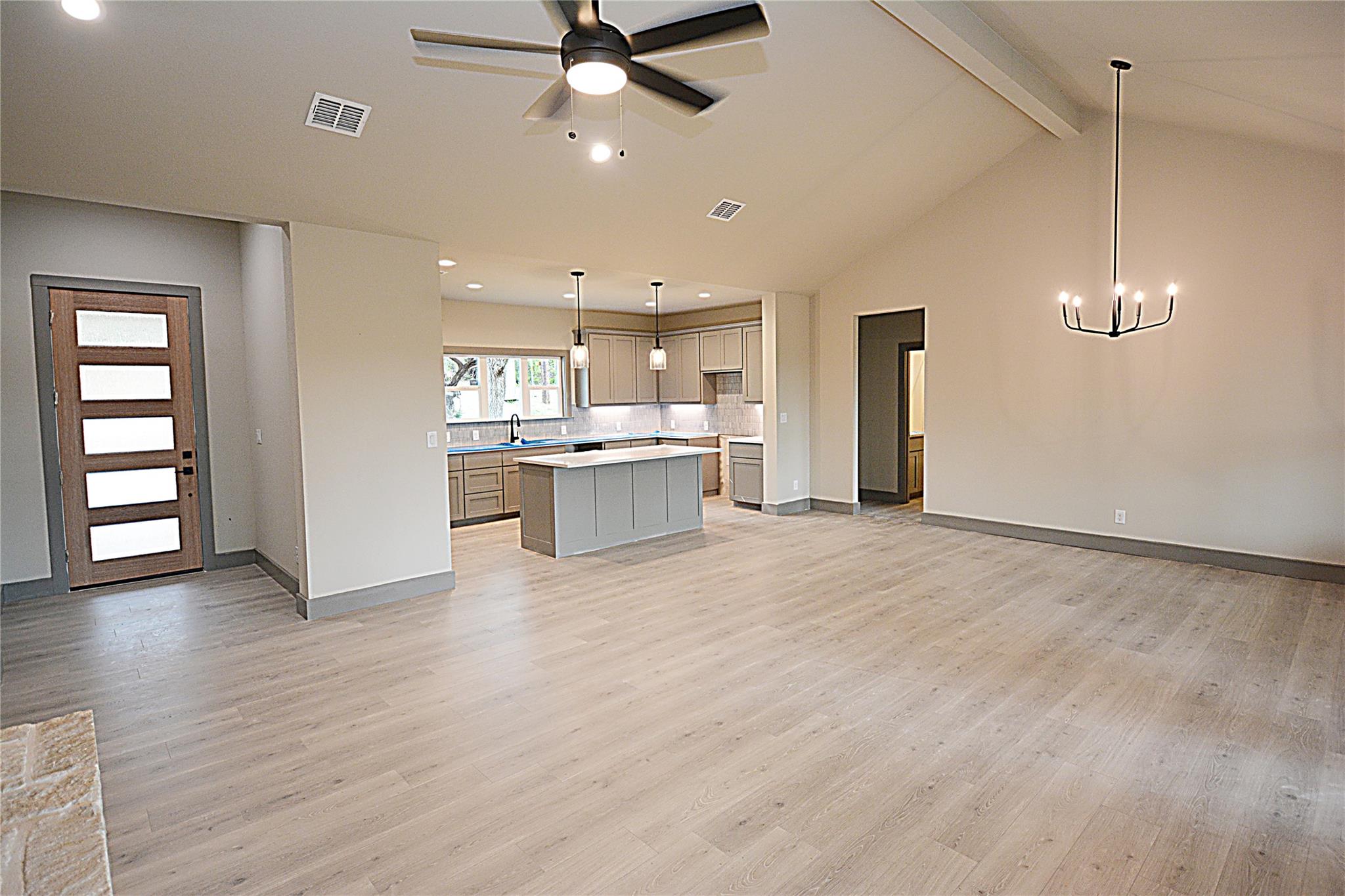 1513 Redwood Rd, Fischer, TX 78623