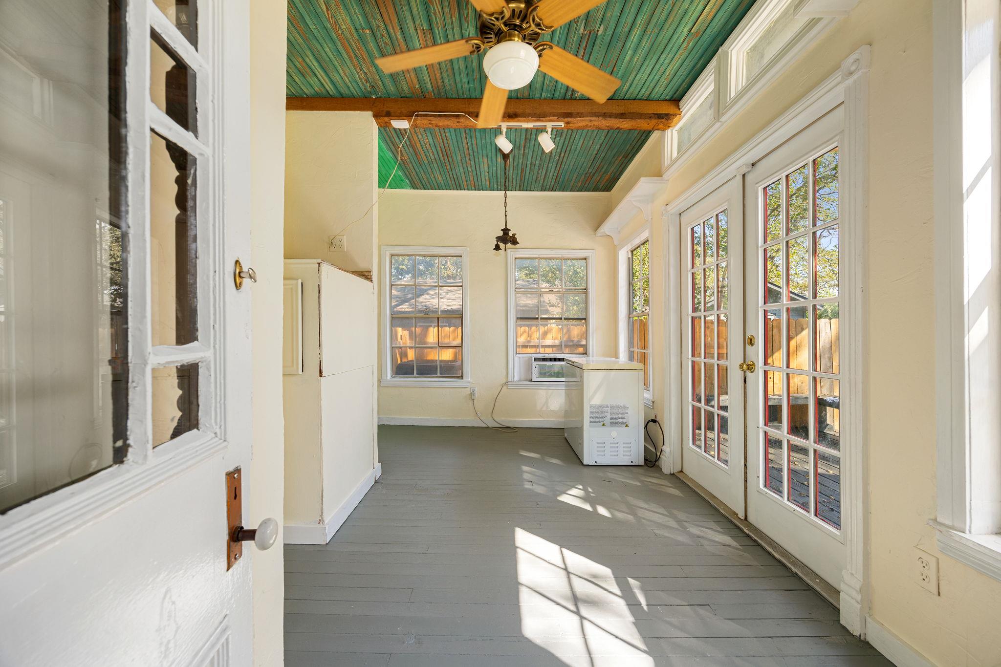 1001 S Church St, Georgetown, TX 78626