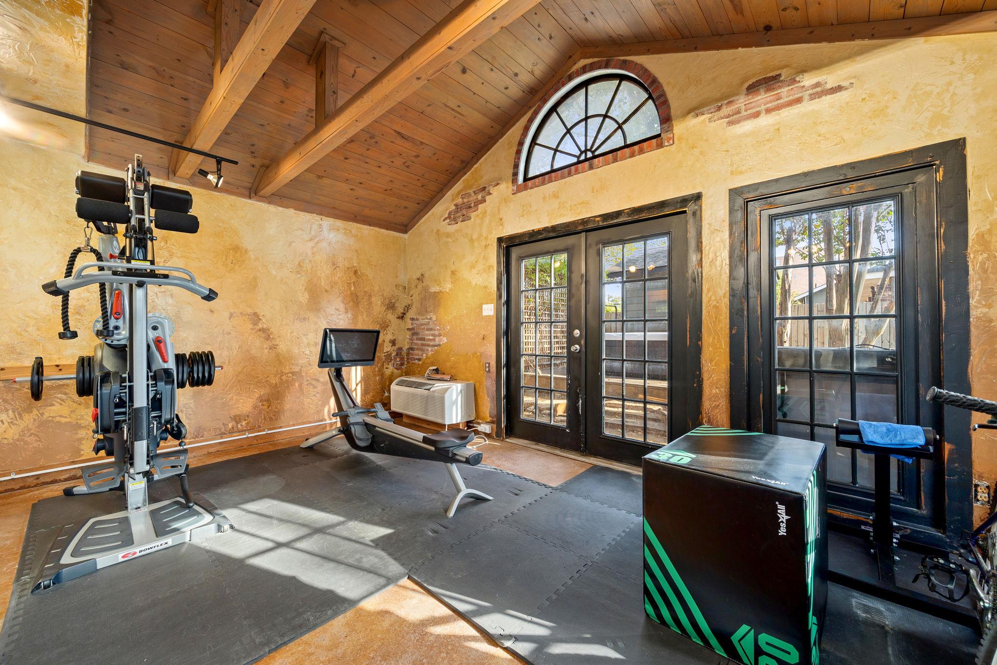 1001 S Church St, Georgetown, TX 78626