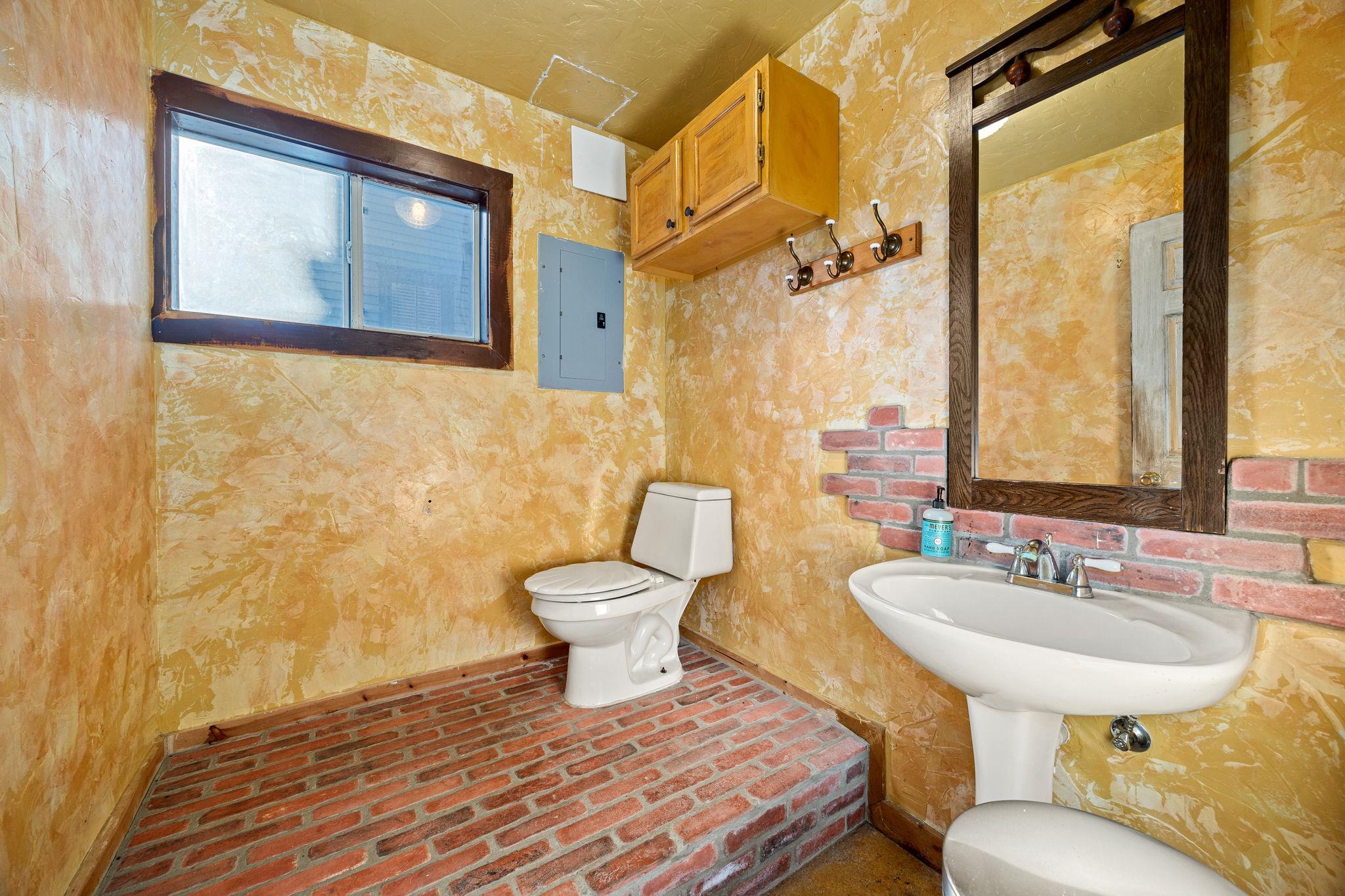 1001 S Church St, Georgetown, TX 78626