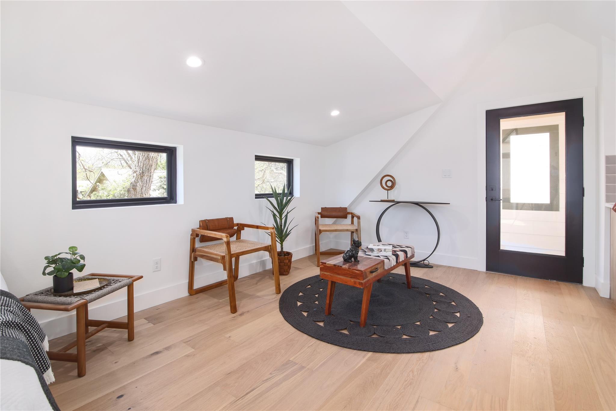 2401 Willow St, Austin, TX 78702