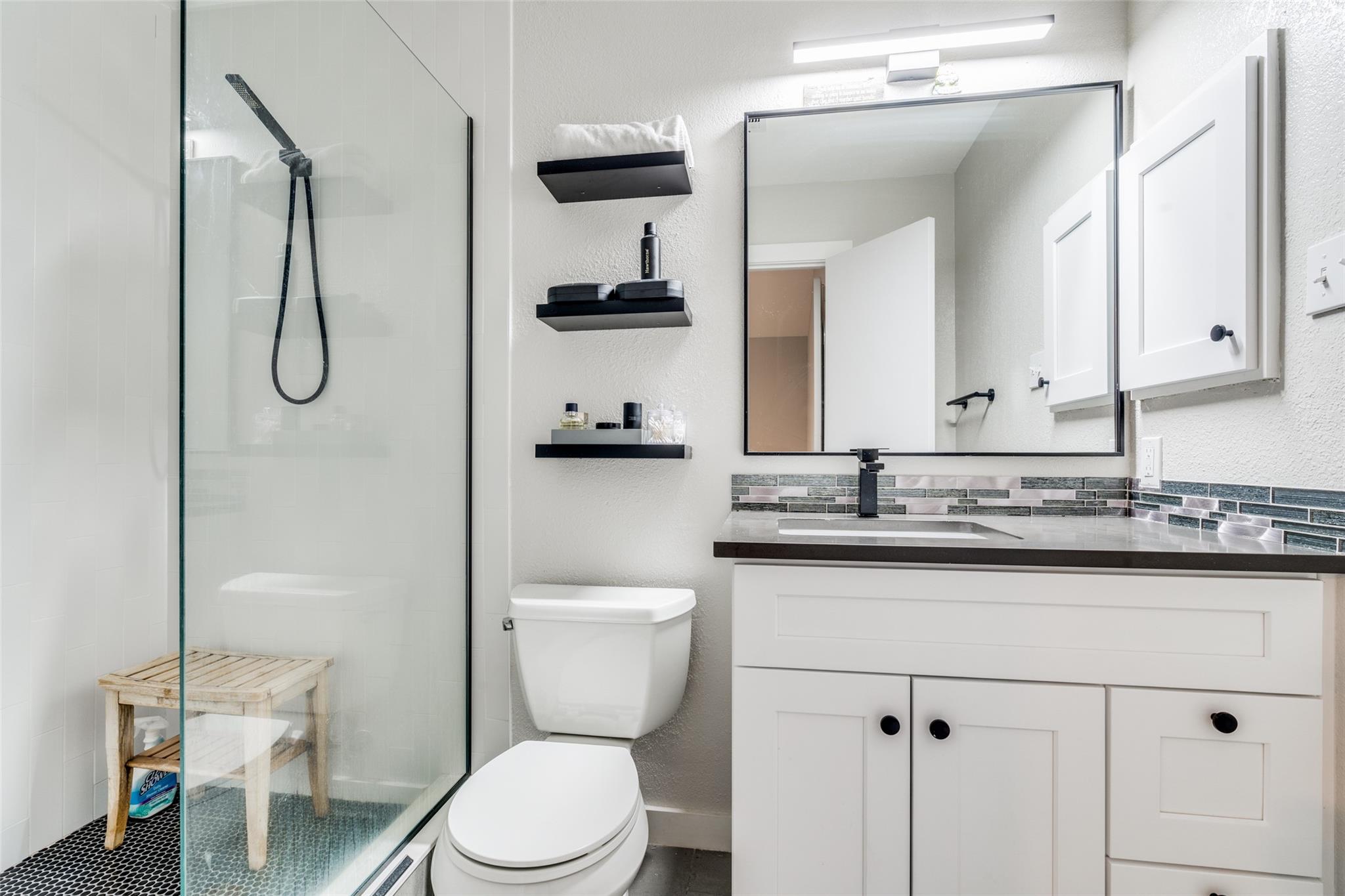 12325 Los Indios Trl # 6, Austin, TX 78729