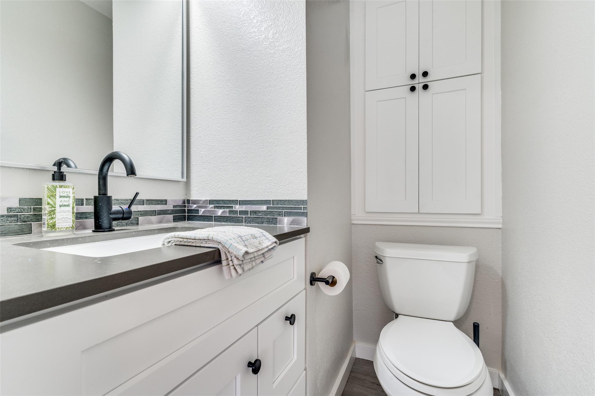 12325 Los Indios Trl # 6, Austin, TX 78729