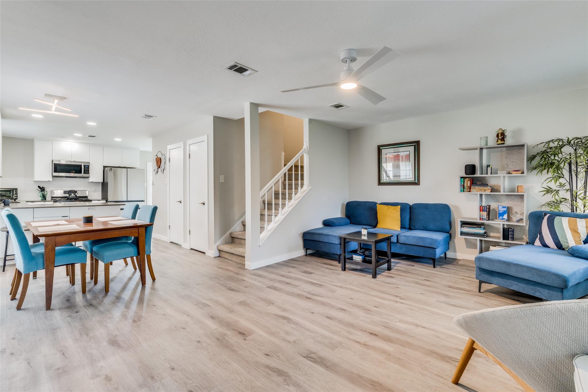 12325 Los Indios Trl # 6, Austin, TX 78729