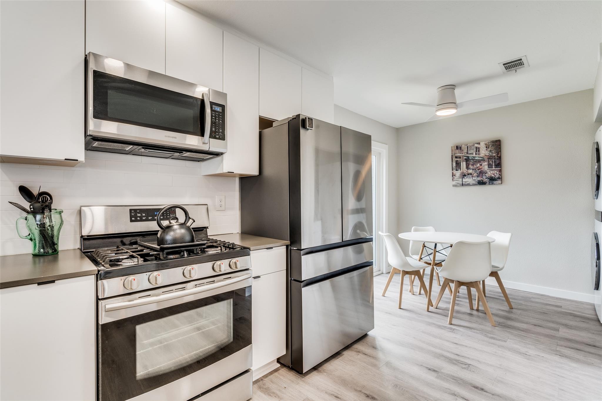 12325 Los Indios Trl # 6, Austin, TX 78729