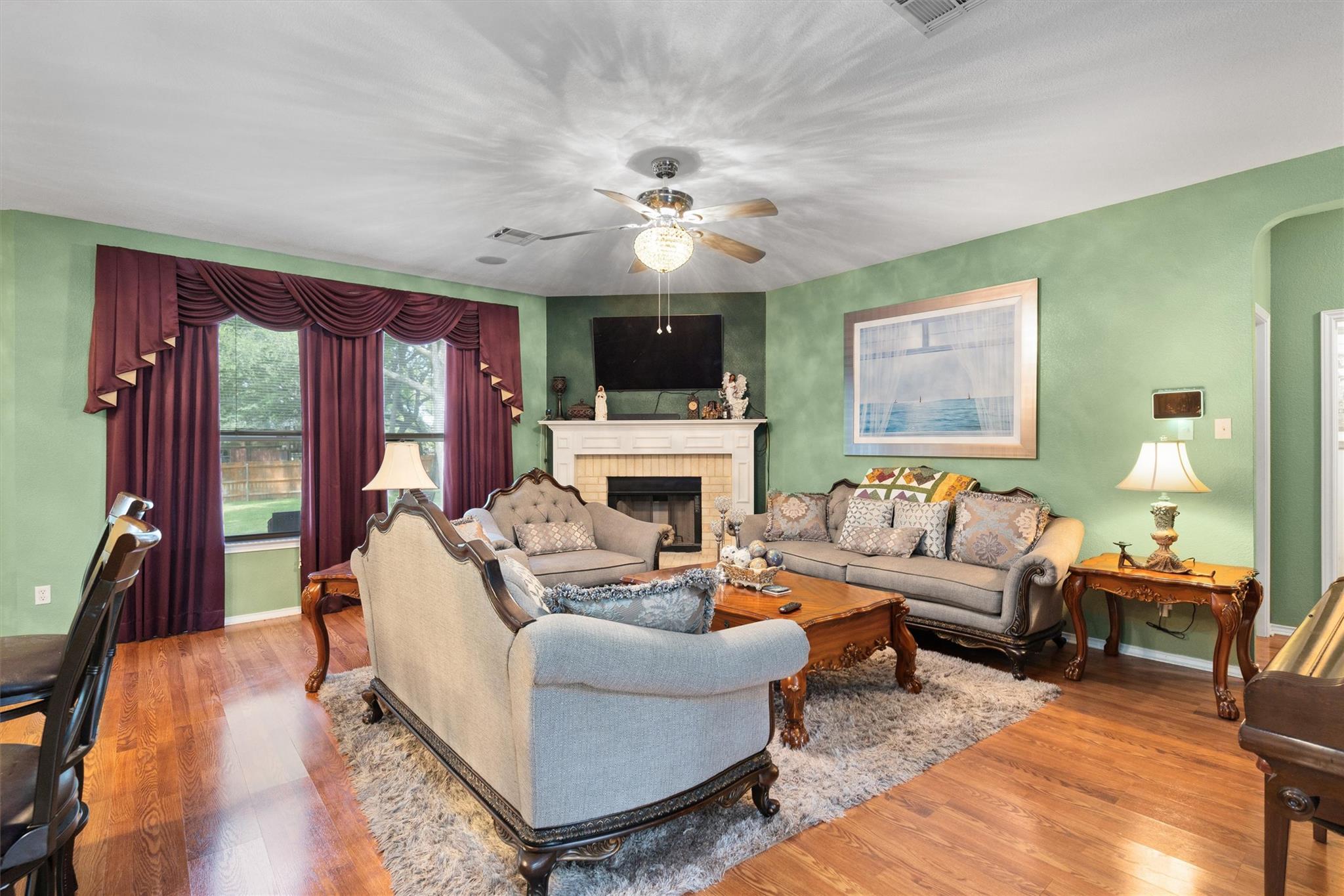 570 Crossland Dr, Killeen, TX 76543