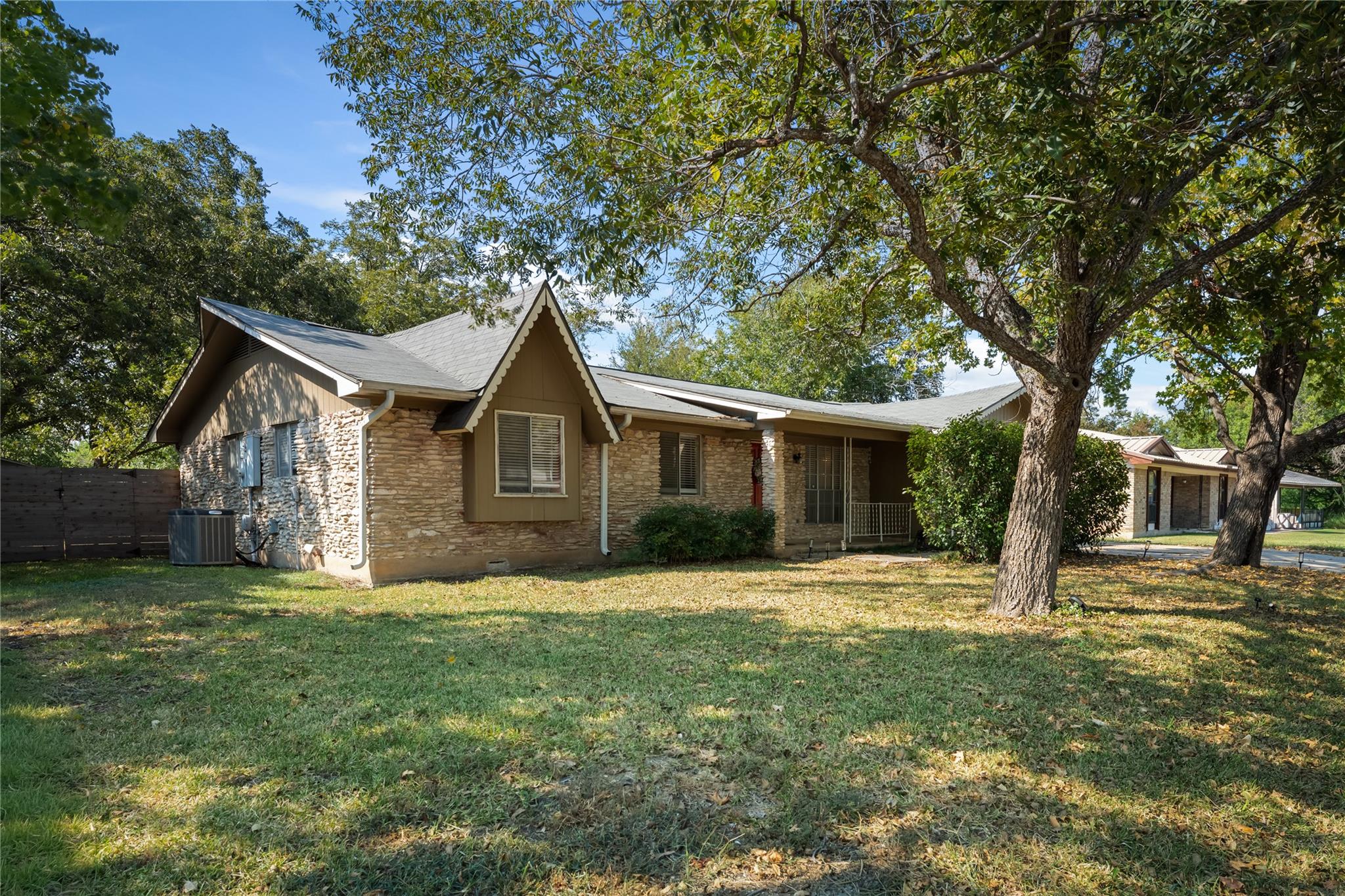 401 Dove Creek Dr, Round Rock, TX 78664