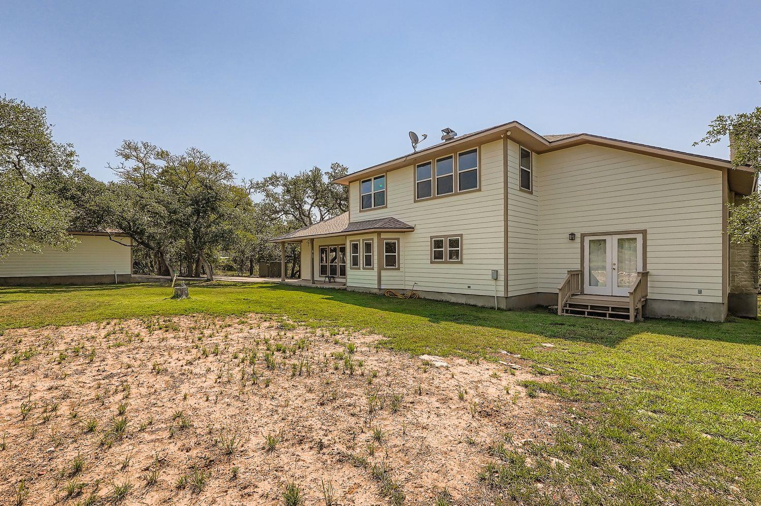900 Wayside Dr, Wimberley, TX 78676