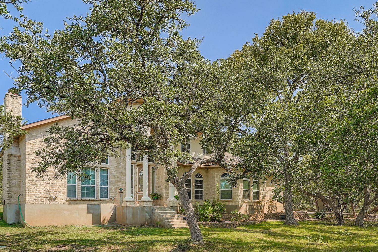 900 Wayside Dr, Wimberley, TX 78676