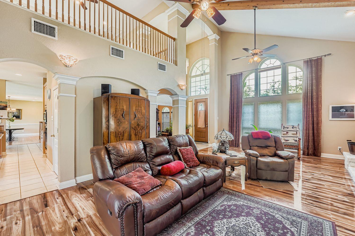 900 Wayside Dr, Wimberley, TX 78676