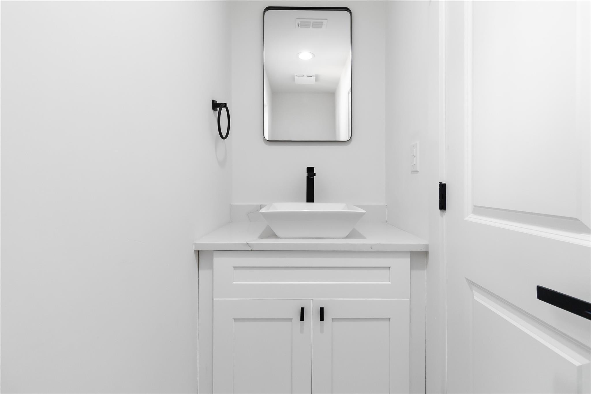 2024 Ronda Ct, Canyon Lake, TX 78133