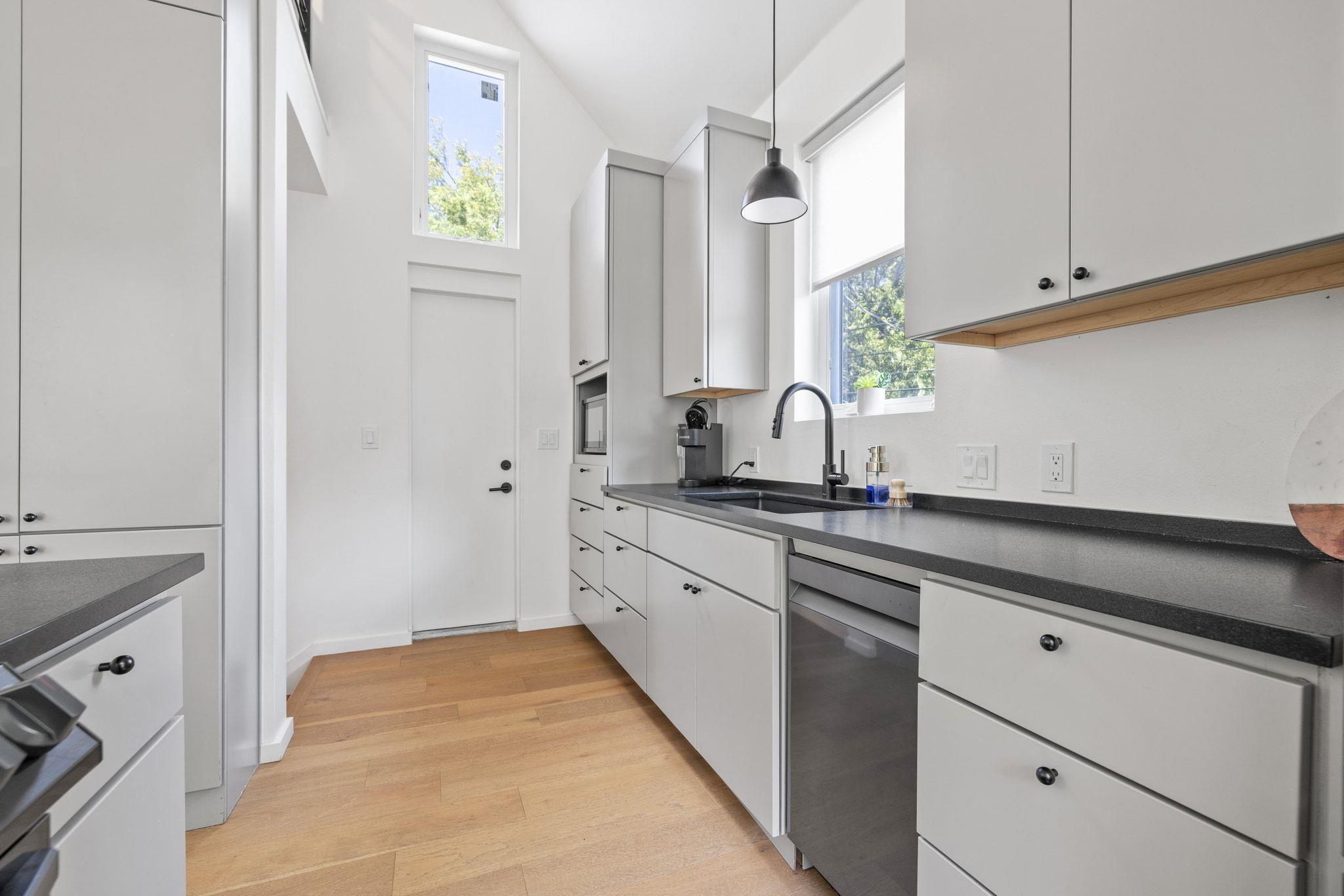 5507 Duval St # B, Austin, TX 78751