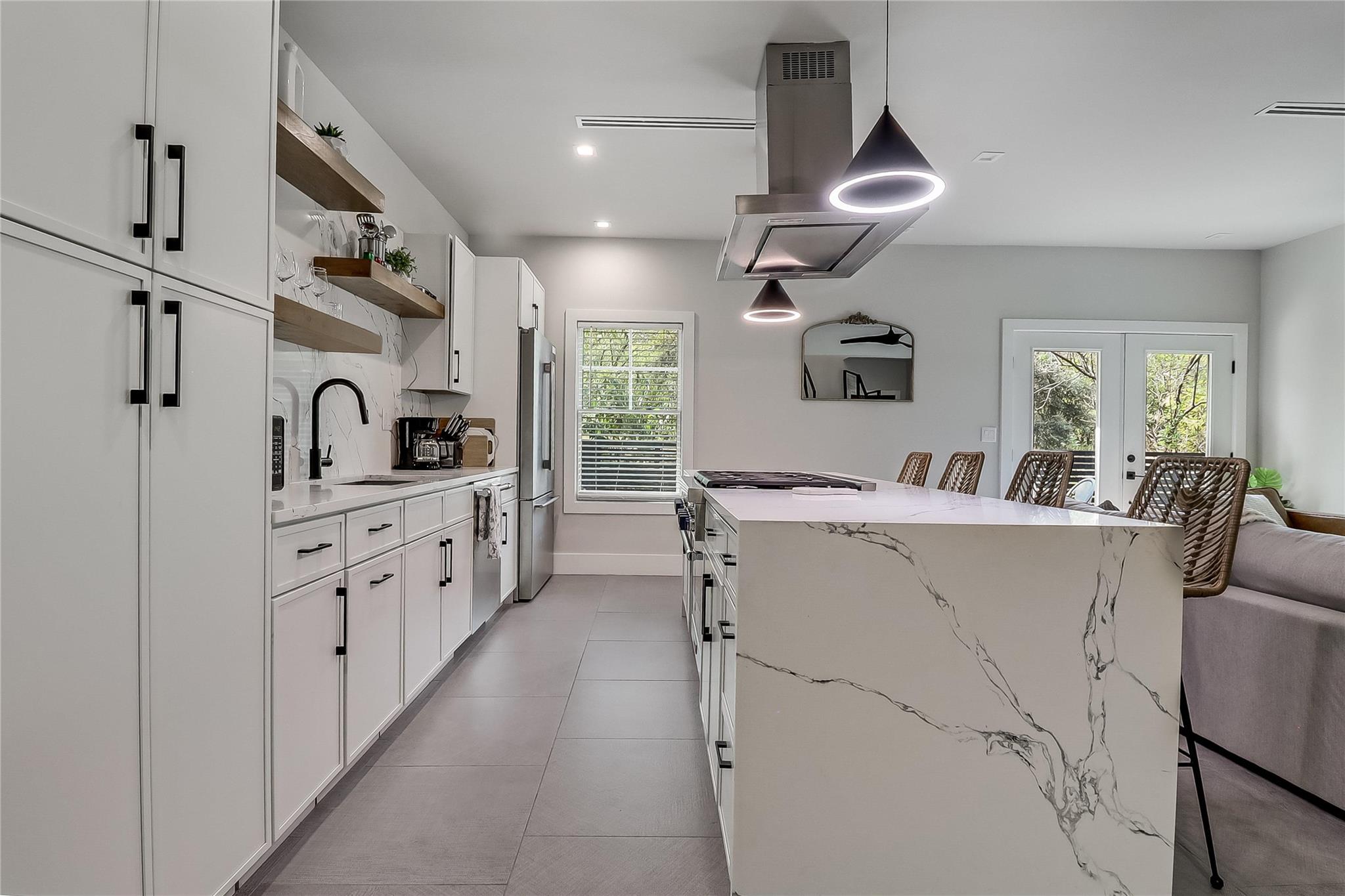 1111 W Annie St # B, Austin, TX 78704