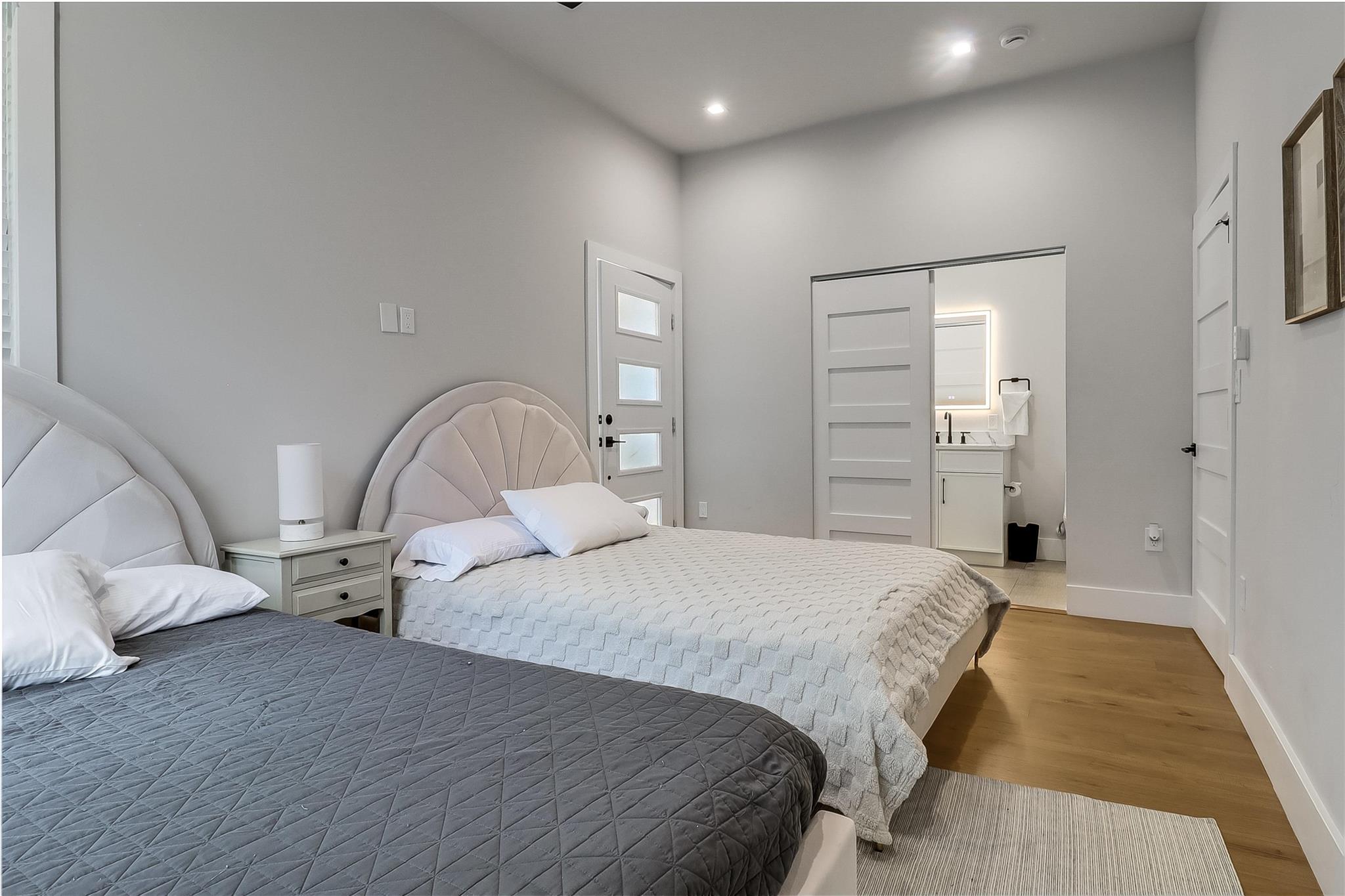 1111 W Annie St # B, Austin, TX 78704