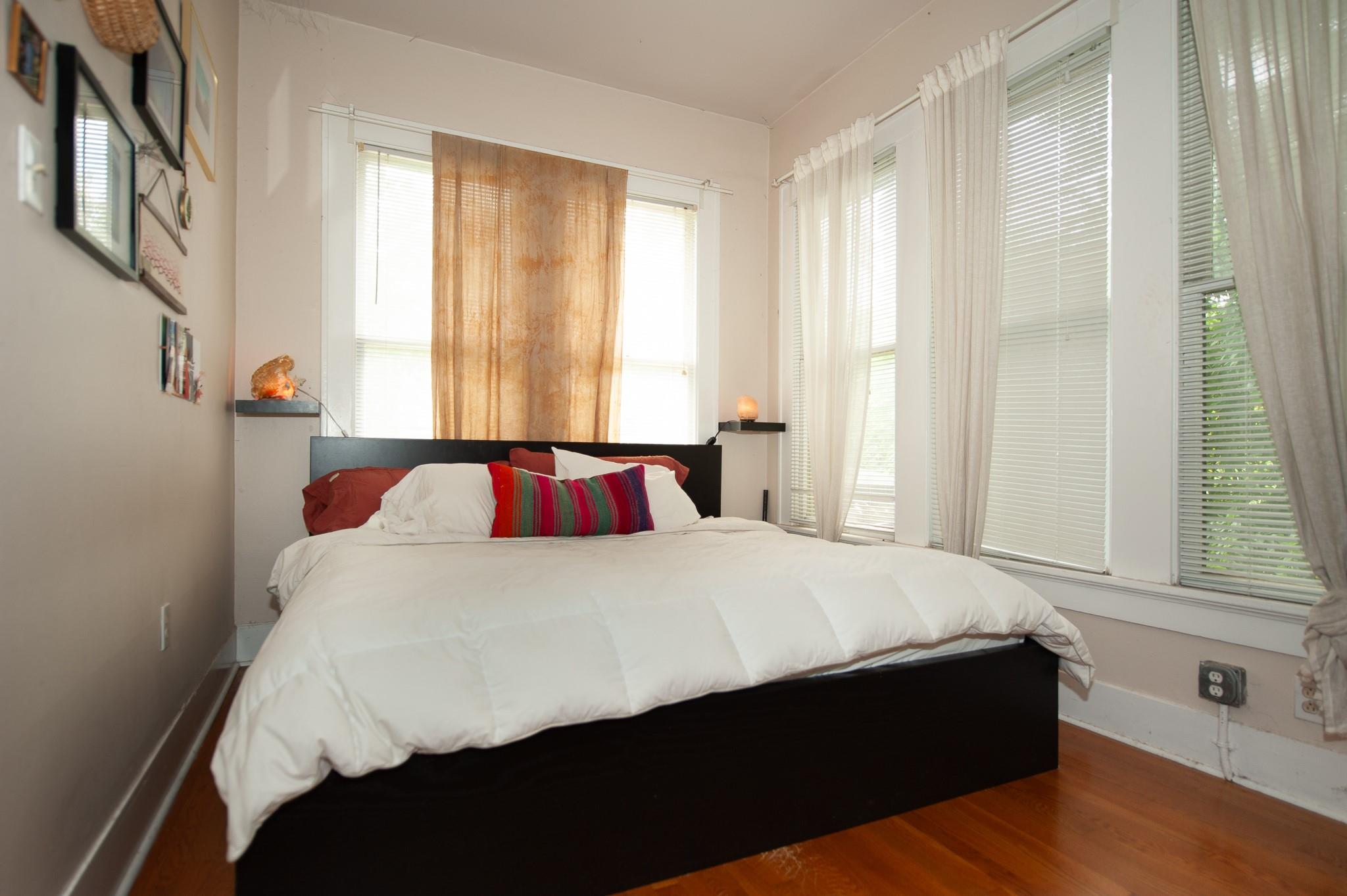 401 St Elmo Rd W, Austin, TX 78745