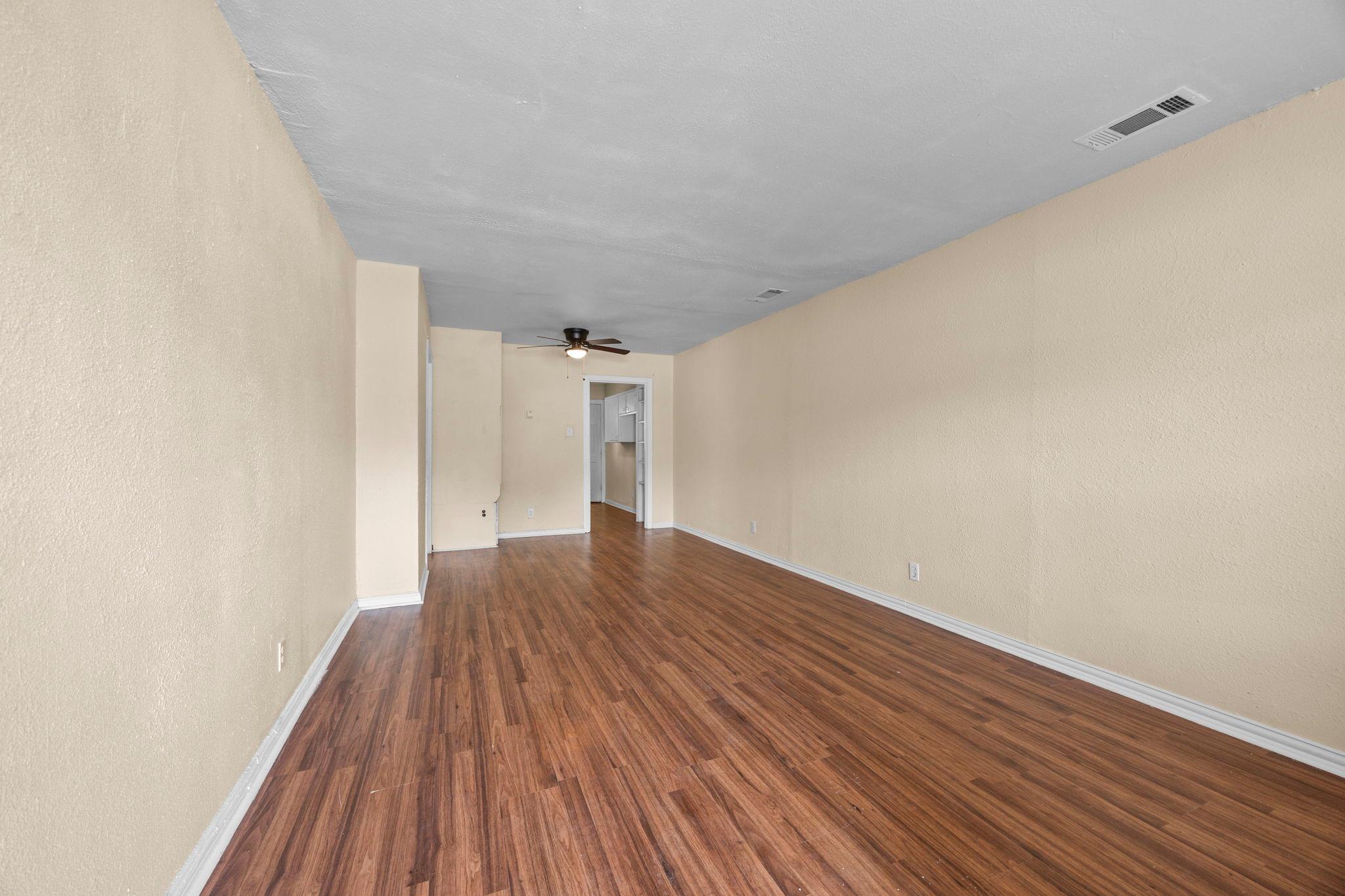 906 W Dean Ave, Killeen, TX 76541