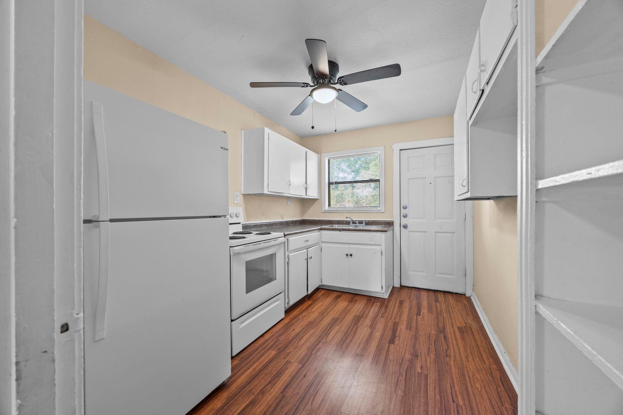 906 W Dean Ave, Killeen, TX 76541