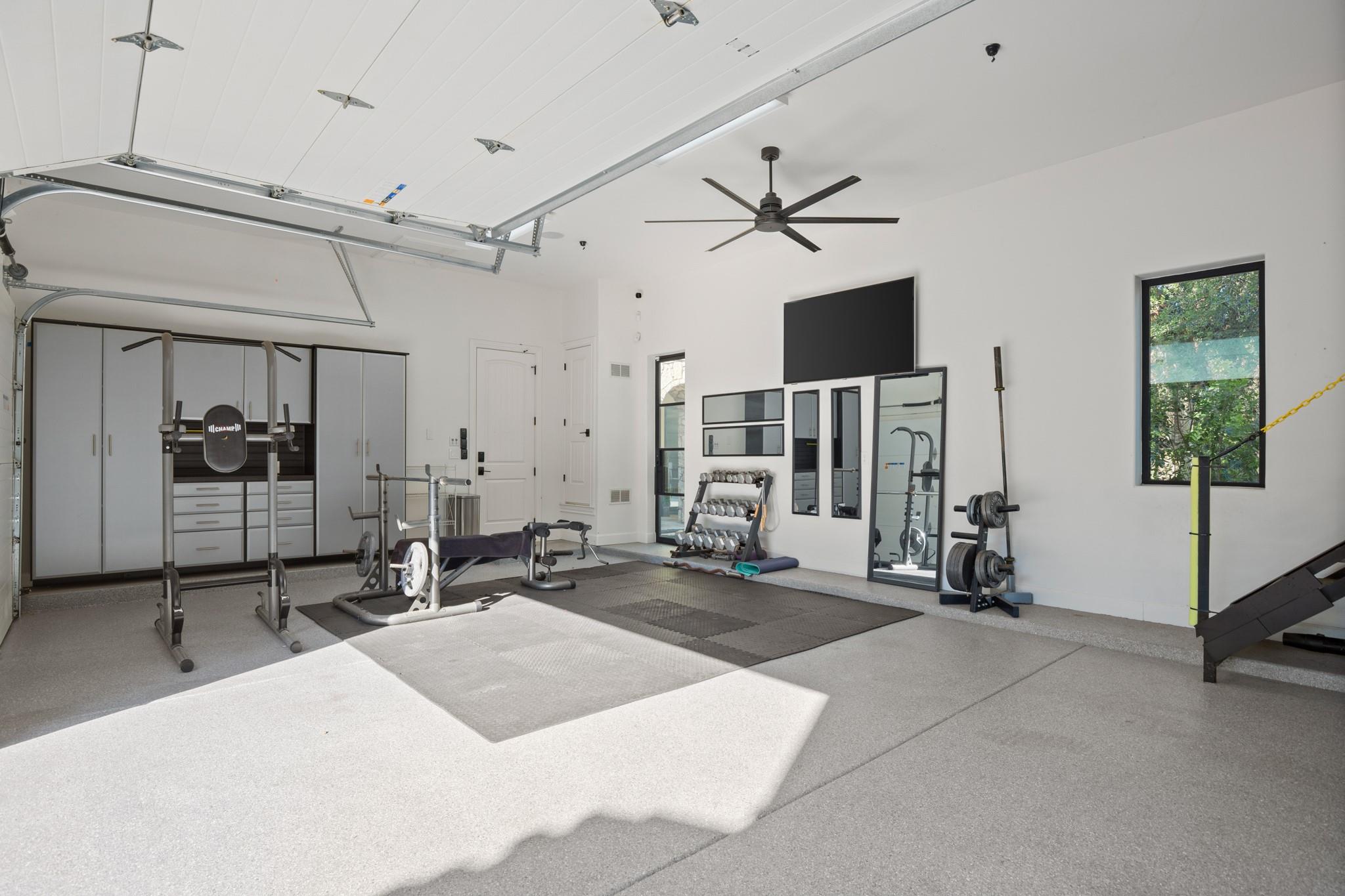 1832 Windy Walk Cv, Spicewood, TX 78669