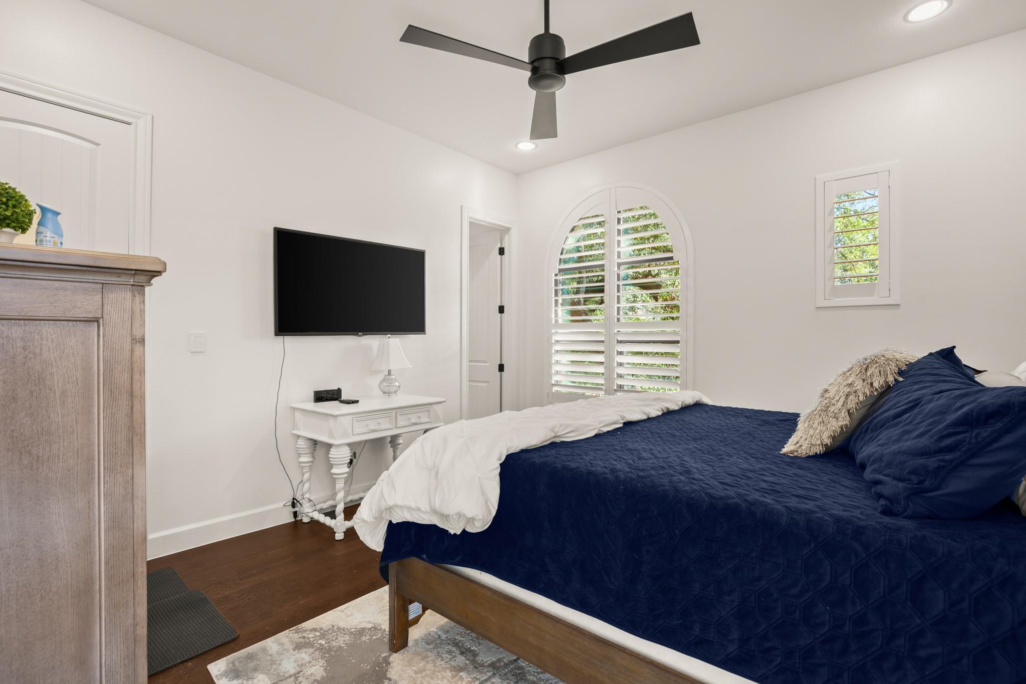 1832 Windy Walk Cv, Spicewood, TX 78669