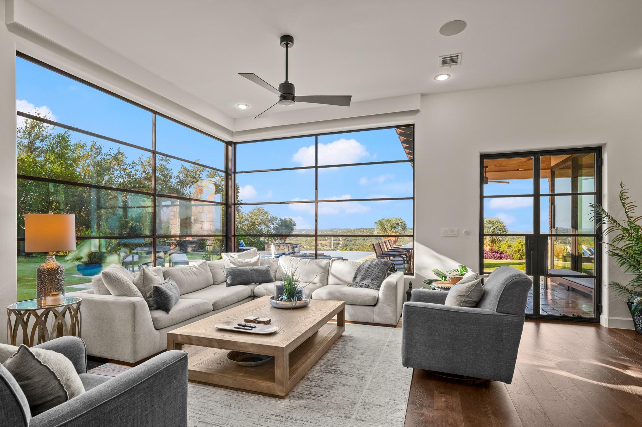 1832 Windy Walk Cv, Spicewood, TX 78669