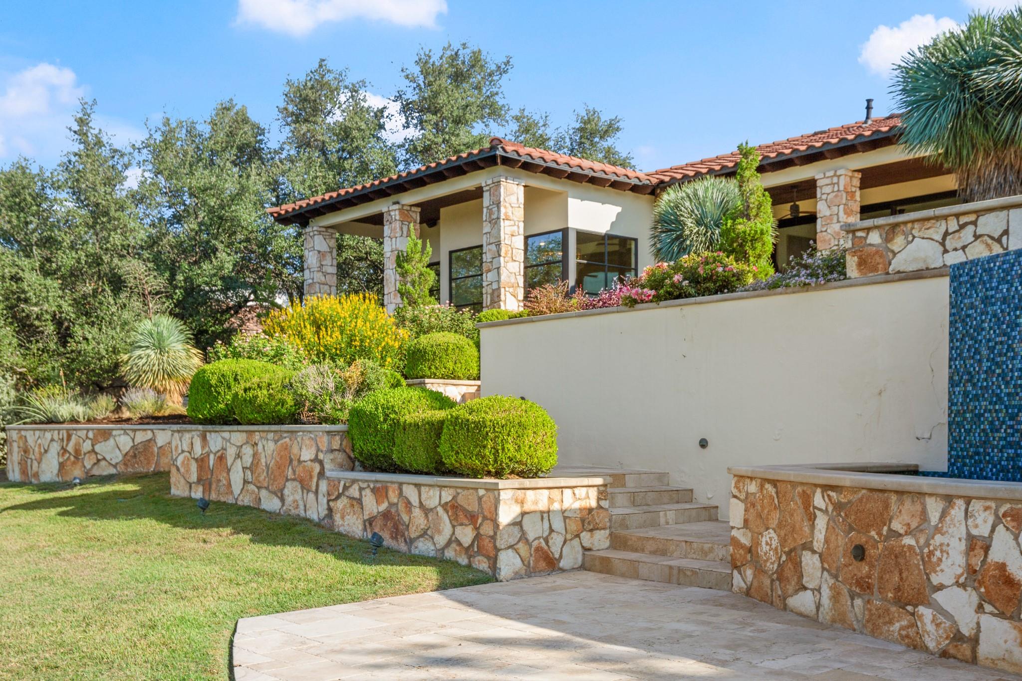 1832 Windy Walk Cv, Spicewood, TX 78669