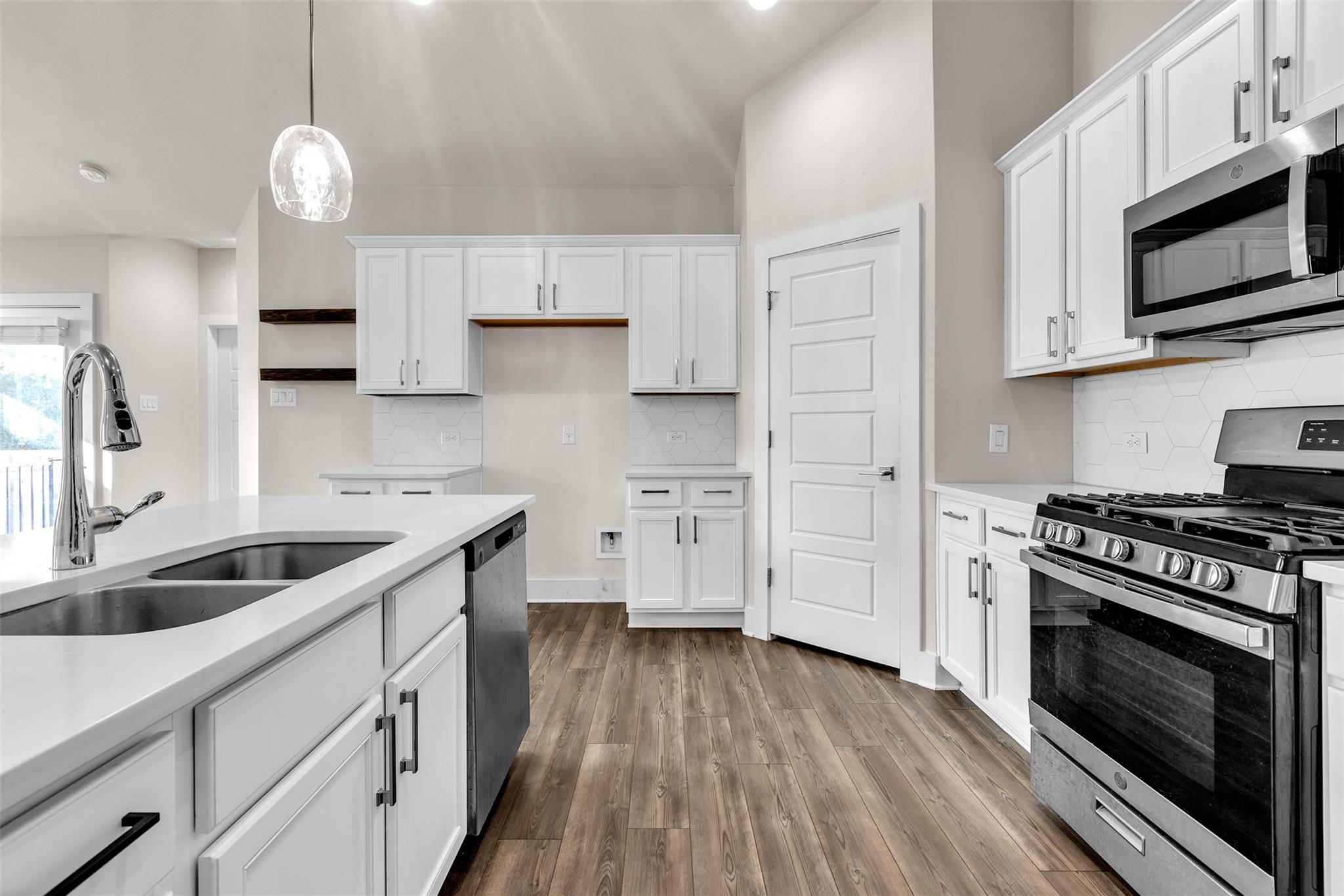 154 Elisha Dr, Liberty Hill, TX 78642