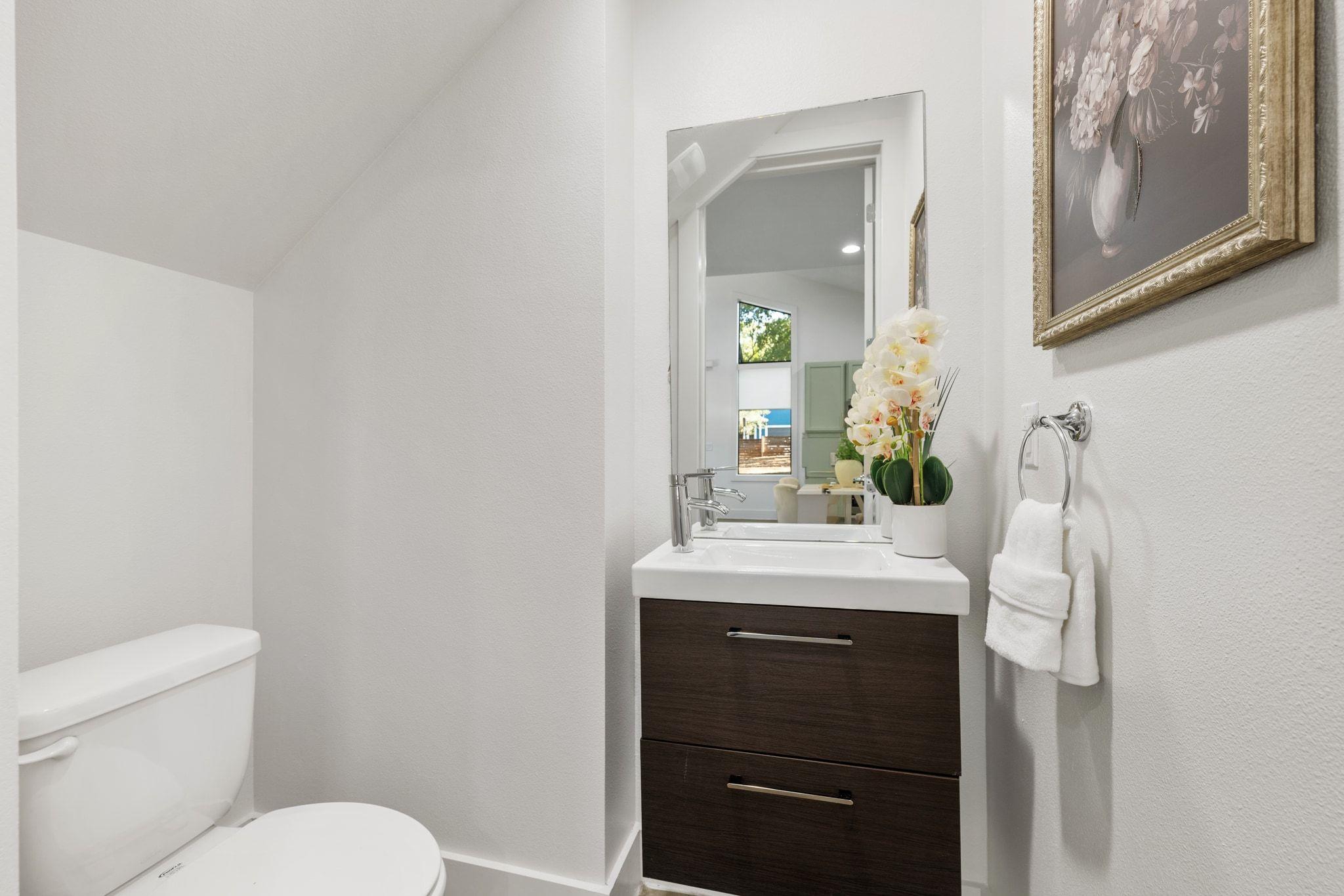 1118 Algarita Ave # 1, Austin, TX 78704