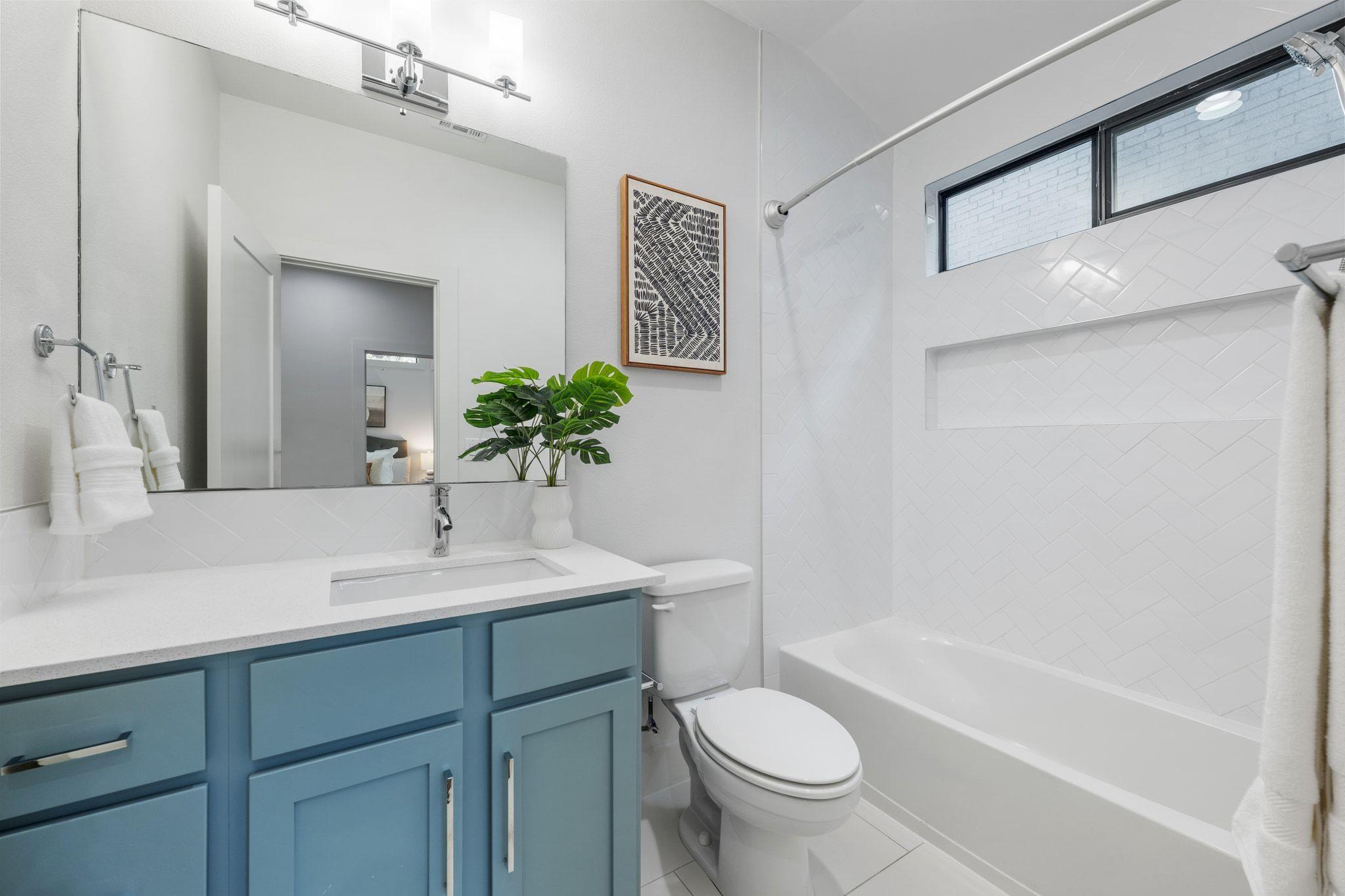 1118 Algarita Ave # 1, Austin, TX 78704