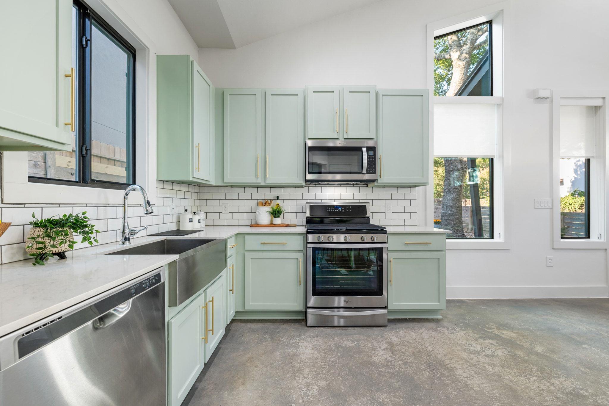 1118 Algarita Ave # 1, Austin, TX 78704