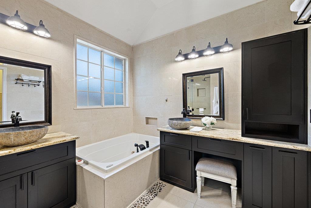 2106 Rue De St Germaine, Austin, TX 78746