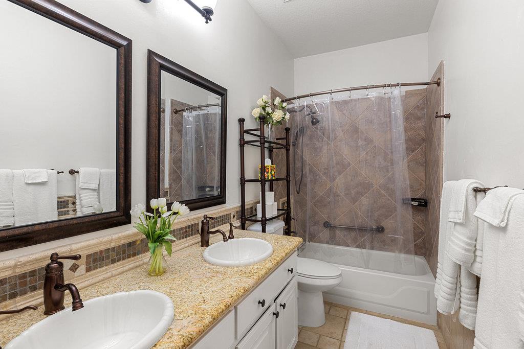 2106 Rue De St Germaine, Austin, TX 78746