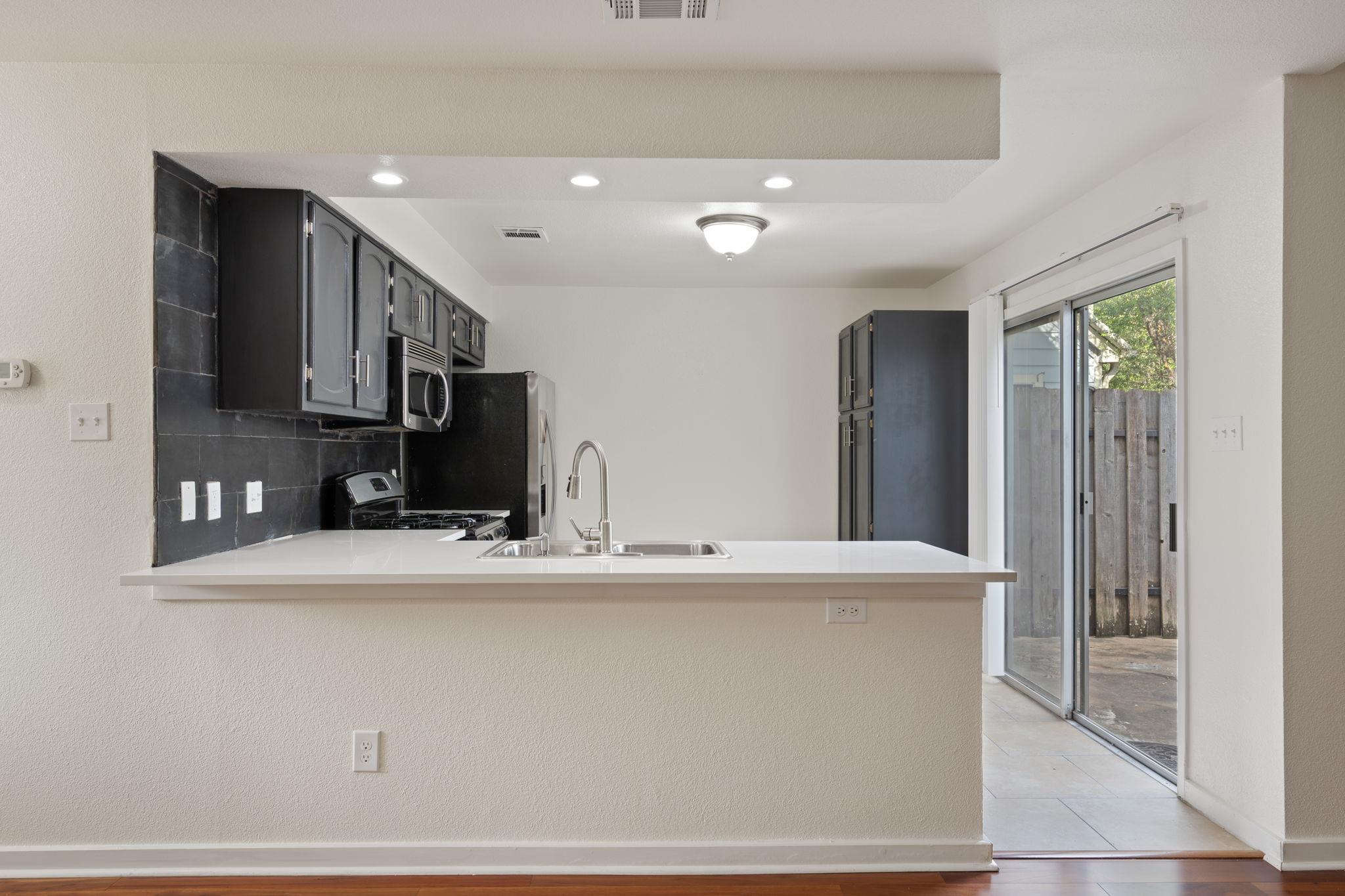 8330 Fathom Cir # 102, Austin, TX 78750