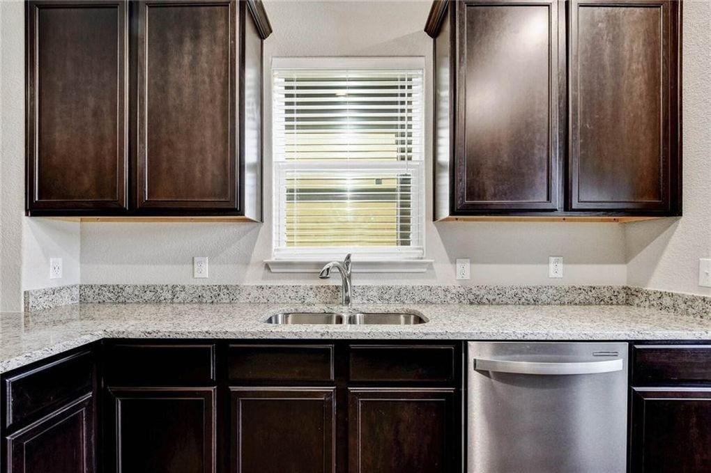 121 Declaration Ln, Liberty Hill, TX 78642