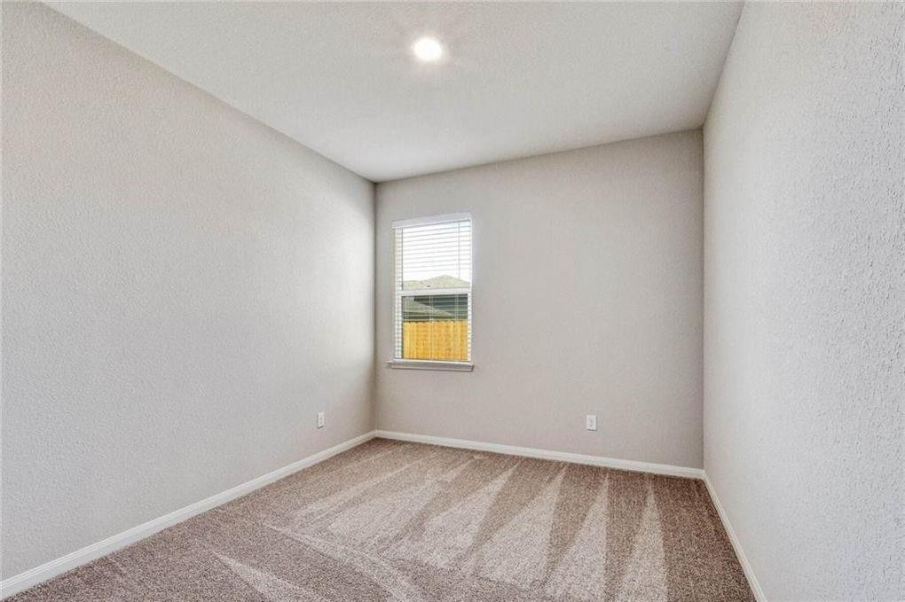 121 Declaration Ln, Liberty Hill, TX 78642