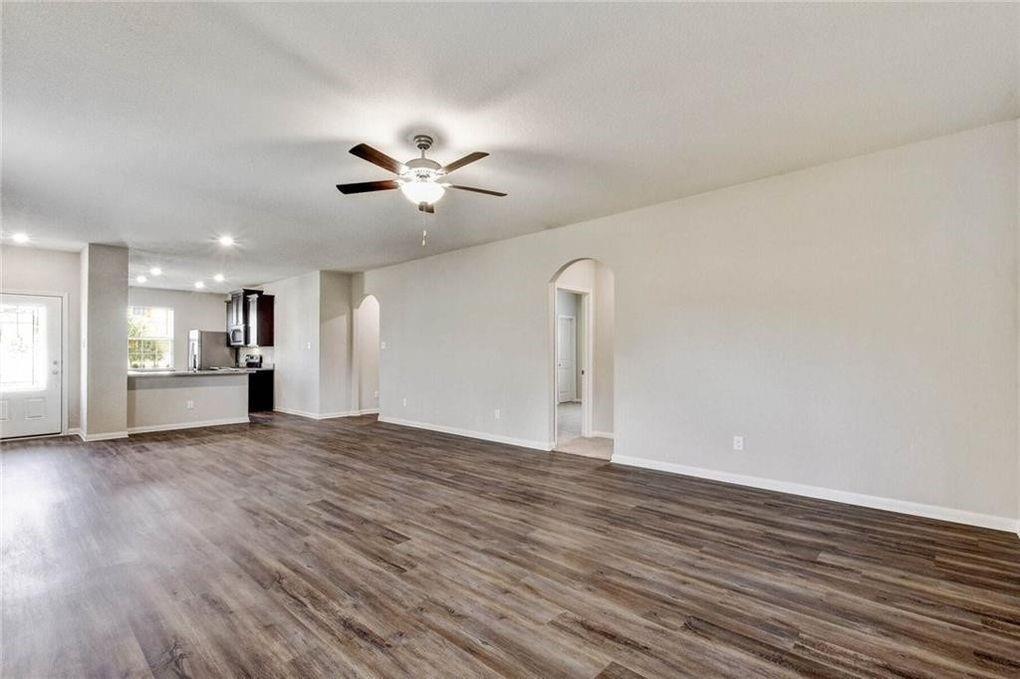 121 Declaration Ln, Liberty Hill, TX 78642