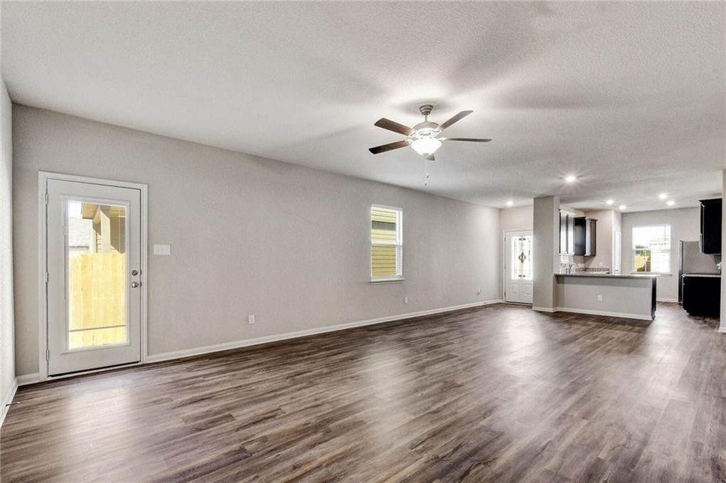 121 Declaration Ln, Liberty Hill, TX 78642