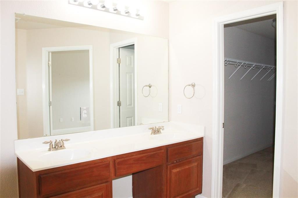 305 Wolverine Pass, Bastrop, TX 78602