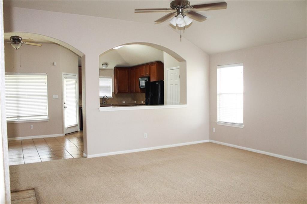 305 Wolverine Pass, Bastrop, TX 78602