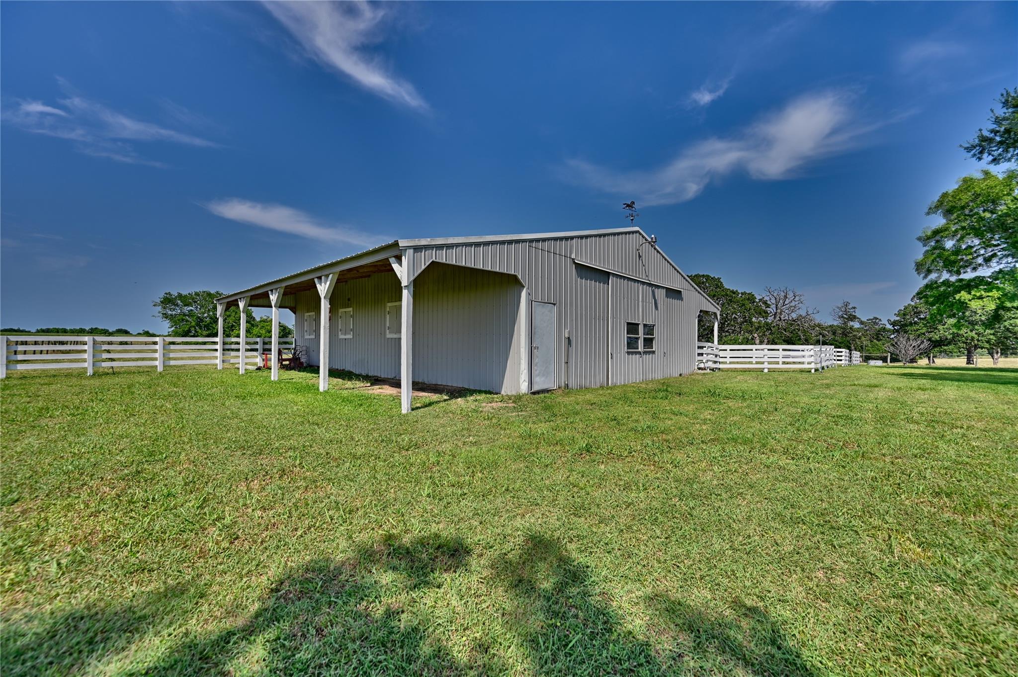 2120 Hohenwalde School Rd, Brenham, TX 77833