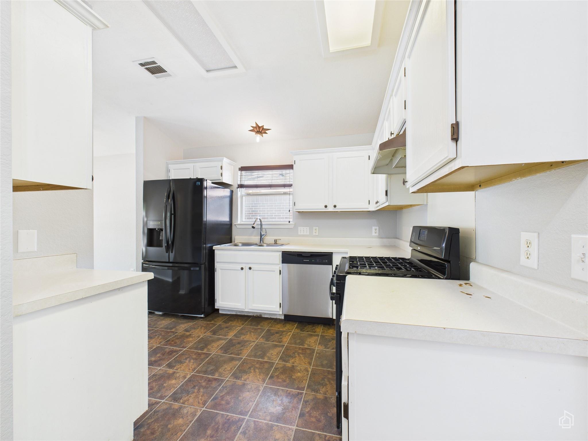 2606 Hutton Ln, Leander, TX 78641