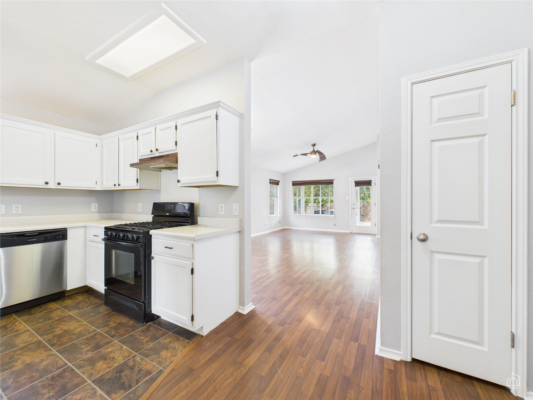 2606 Hutton Ln, Leander, TX 78641