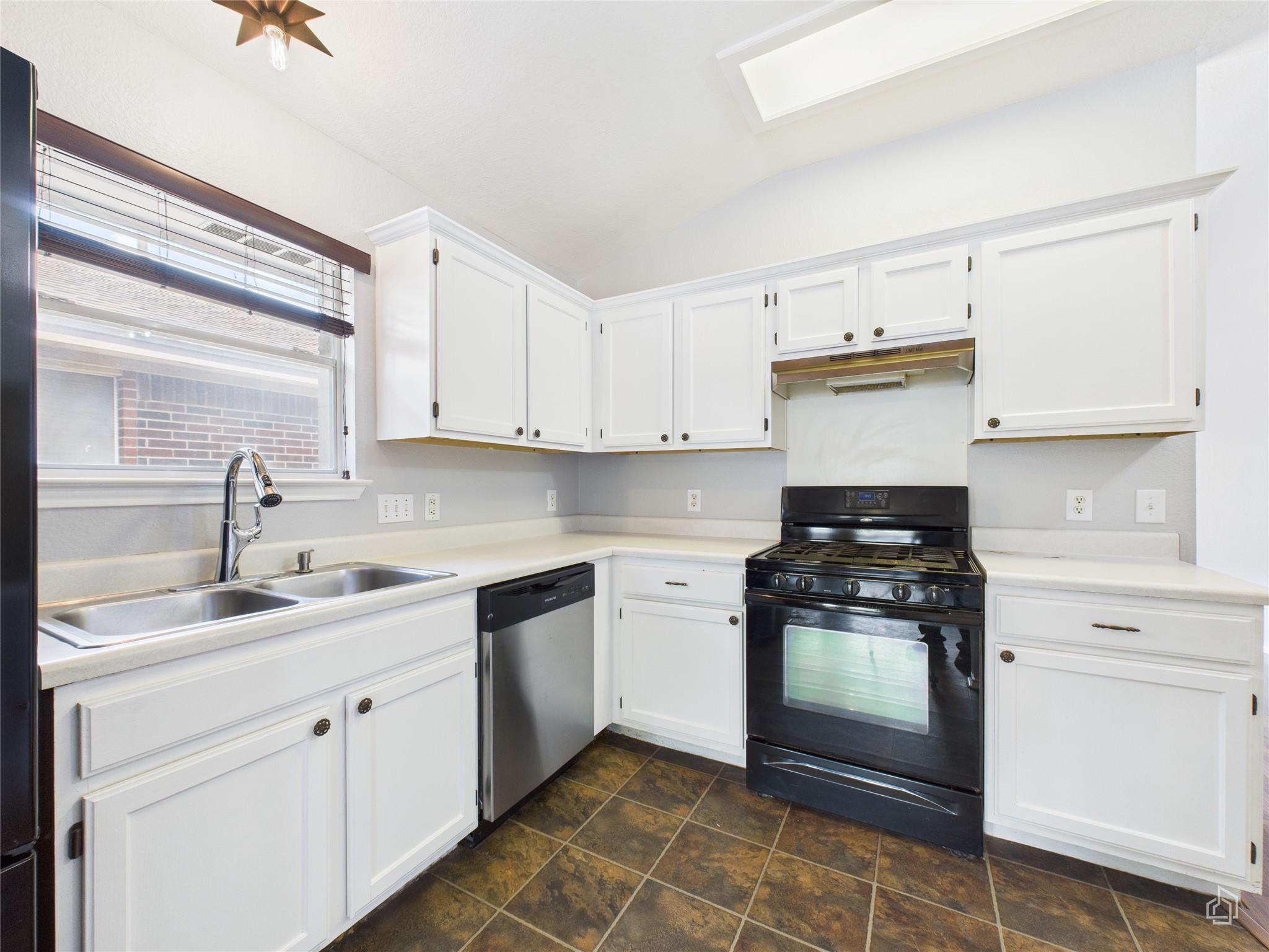 2606 Hutton Ln, Leander, TX 78641