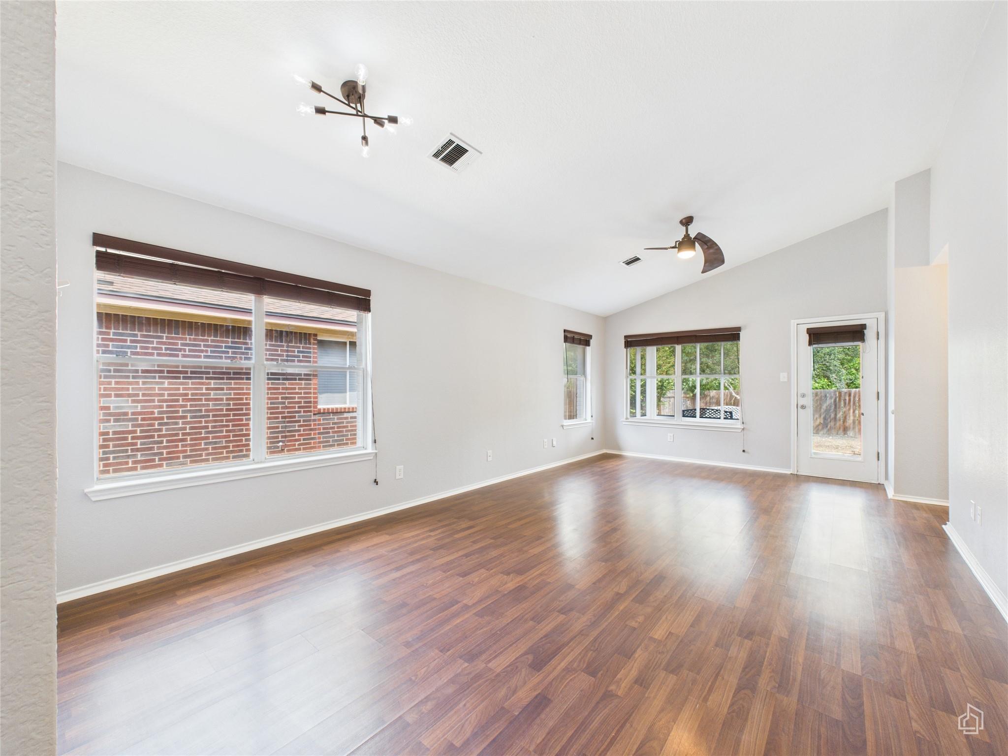 2606 Hutton Ln, Leander, TX 78641