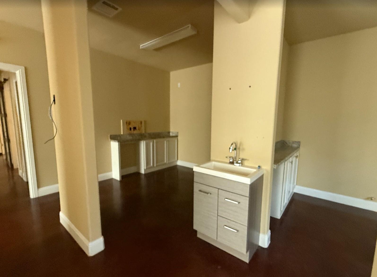 904 Crystal Falls Pkwy, Leander, TX 78641