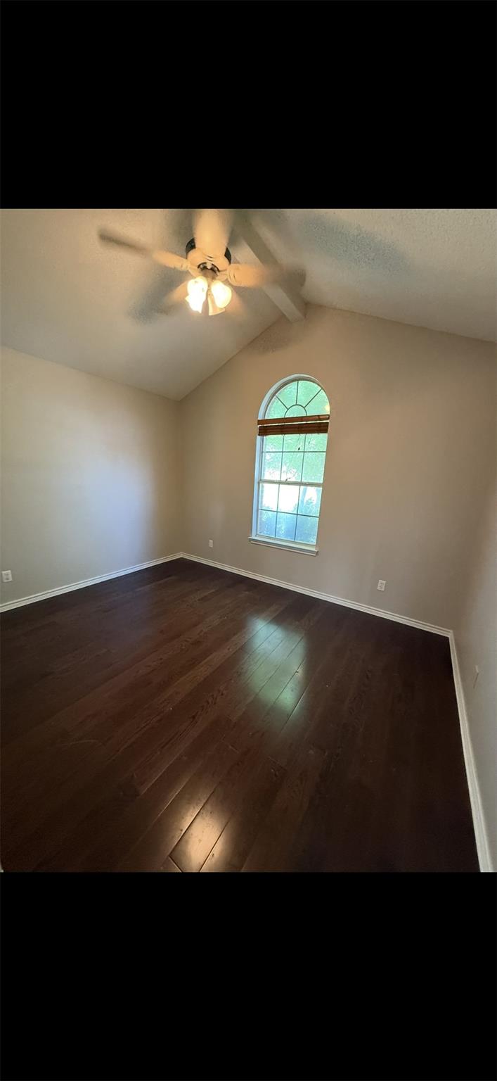 401 County Road 216, Jarrell, TX 76537