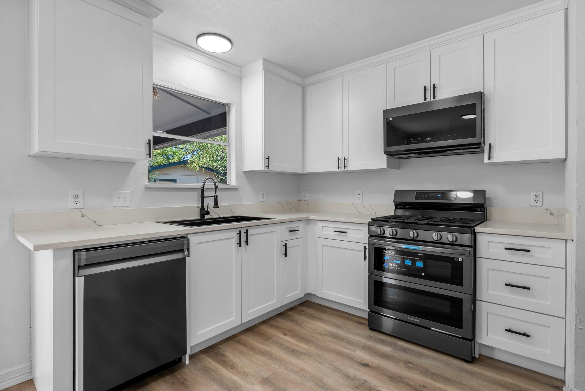 1420 Thibodeaux Dr, Round Rock, TX 78664