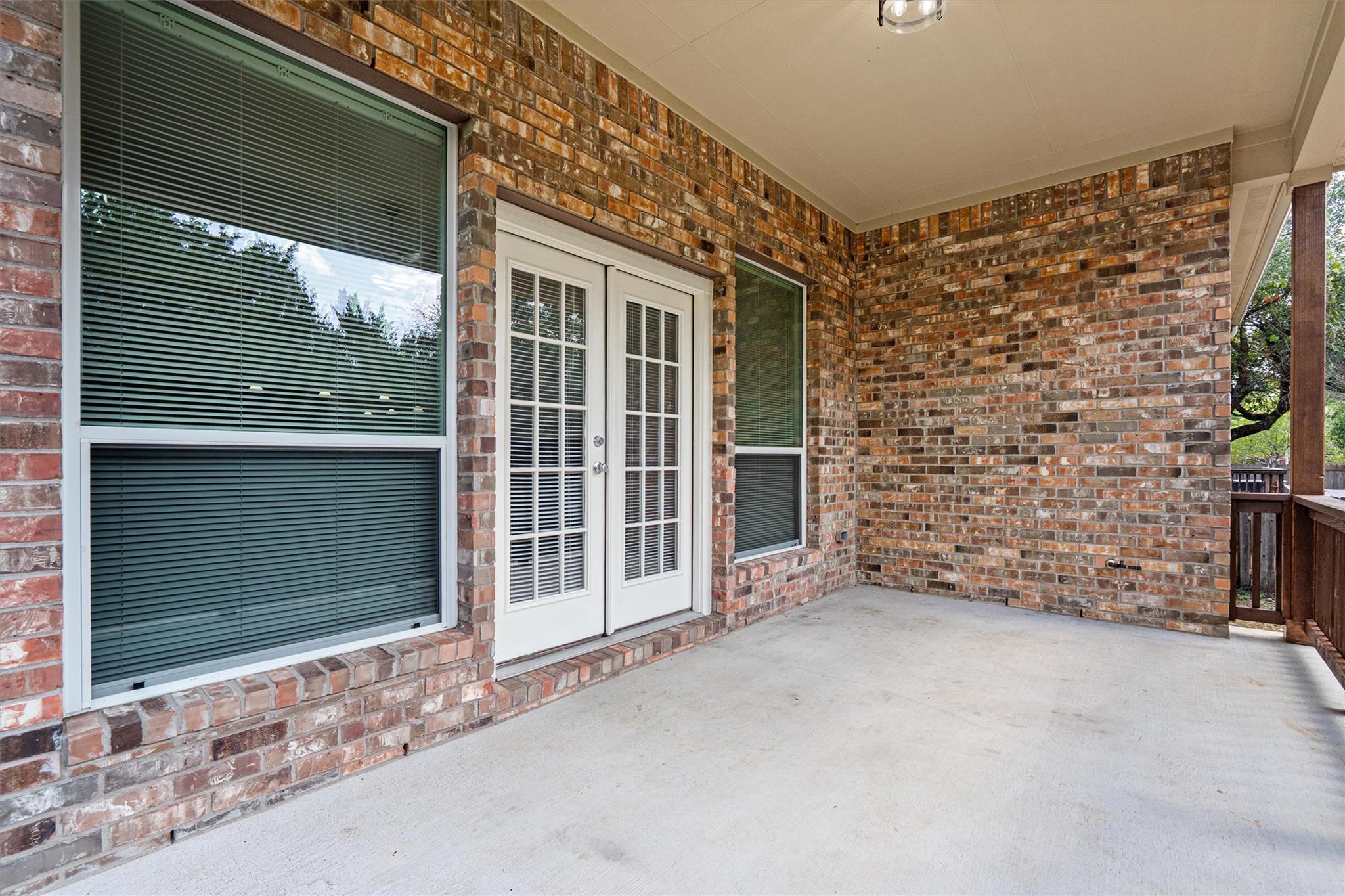 151 Courtland Cir, Austin, TX 78737