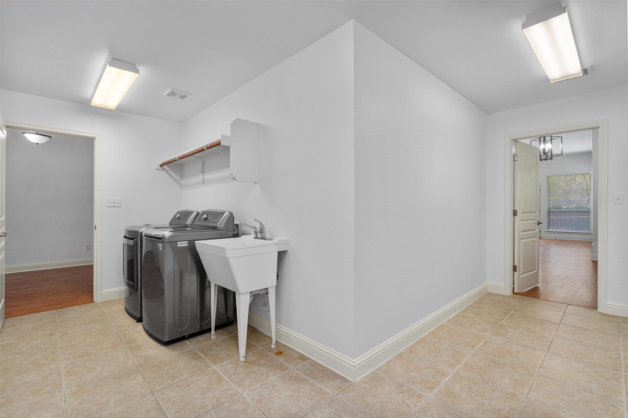 151 Courtland Cir, Austin, TX 78737