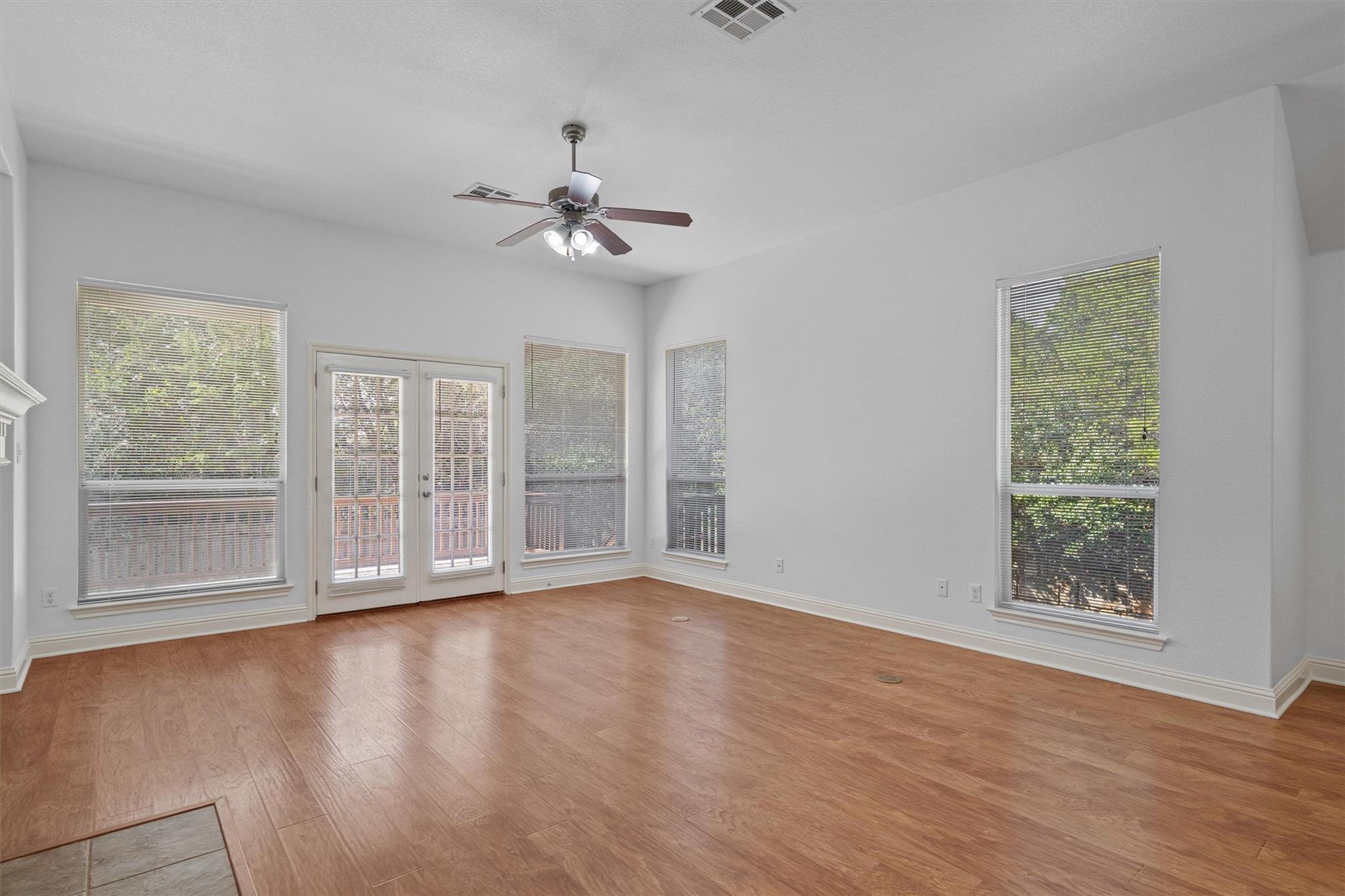 151 Courtland Cir, Austin, TX 78737