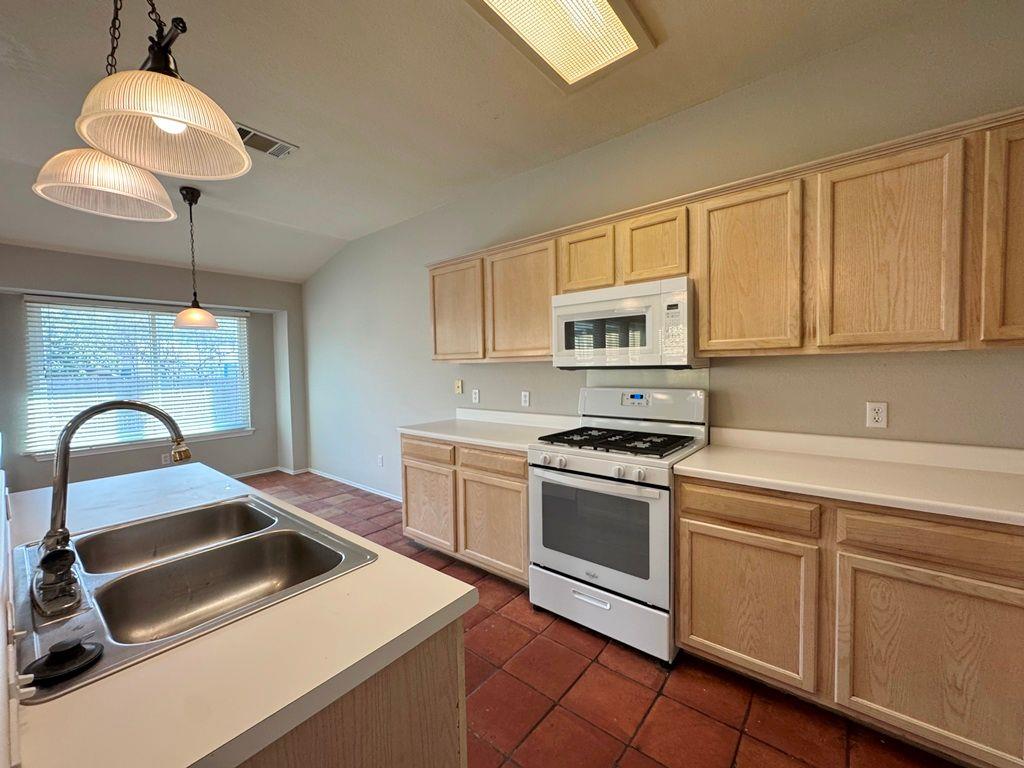 1508 Highland Dr, Cedar Park, TX 78613